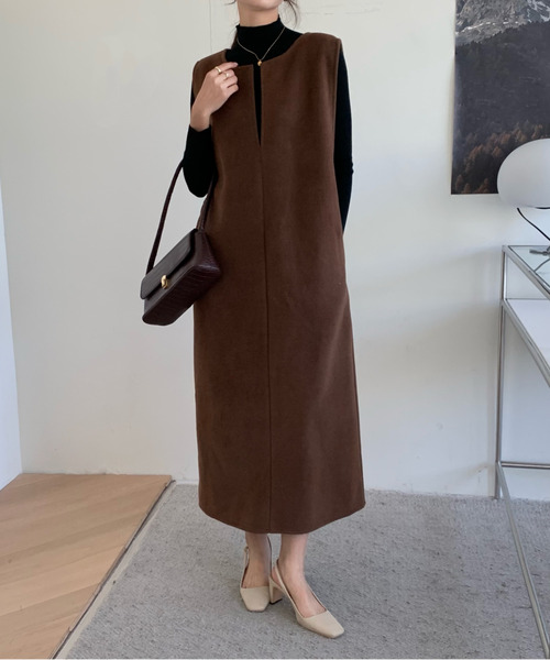 emi+（エミプラス）の「キーネックノースリーブロングワンピース/ジャンスカ（ジャンパースカート・レディース・ブラック/ブラウン/アイボリー/モカ/ライトブルー/ライトブラウン・FREE）」の21枚目の写真