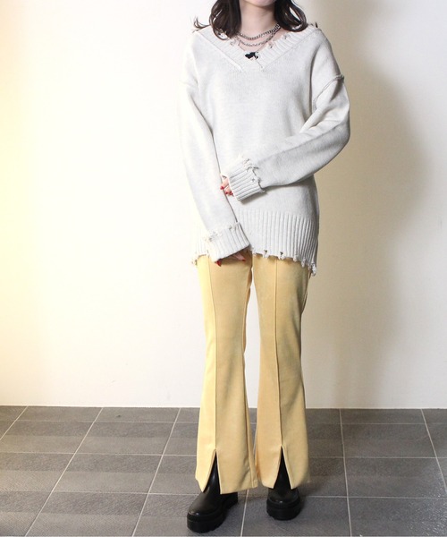 one way(ワンウェイ)の「【oneway Jeans】ブロークンVネックニット(ニット/セーター・レディース・ホワイト/ライトグレー/ライトブルー/オレンジ/ライトグリーン・FREE)」の16枚目の写真