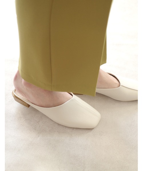 AmiAmi（アミアミ）の「ウッド調ヒールスクエアトゥミュール（サンダル・レディース・ブラック/ブラウン/シルバー/アイボリー/グレイッシュベージュ・LL/S/M/L）」の18枚目の写真