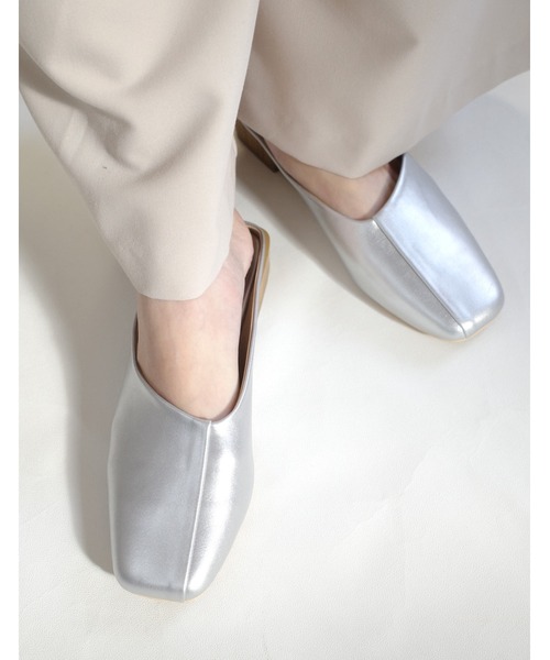 AmiAmi（アミアミ）の「ウッド調ヒールスクエアトゥミュール（サンダル・レディース・ブラック/ブラウン/シルバー/アイボリー/グレイッシュベージュ・LL/S/M/L）」の15枚目の写真