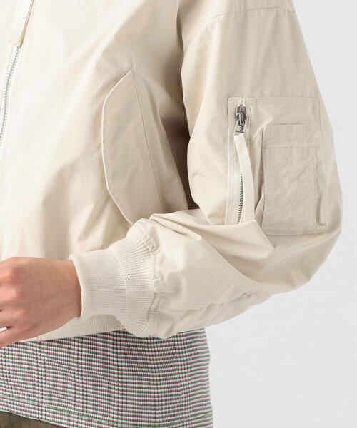 TOMORROWLAND （トゥモローランド）の「ポリエステルナイロン ジップアップブルゾン（ブルゾン・レディース・ホワイト/カーキ・36）」の13枚目の写真