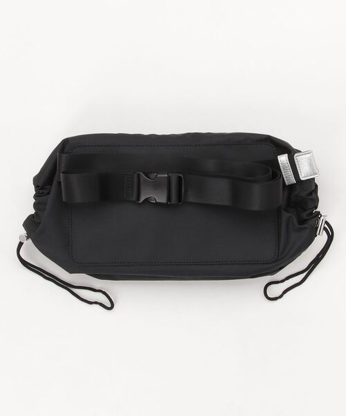 Laugoa（ラウゴア）の「【LAUGOA】ラウゴア MONARDA モナルダ ボディバック 22126-11007（ボディバッグ/ウエストポーチ・レディース・ライトグレー/ブラック/マスタード・FREE）」の22枚目の写真