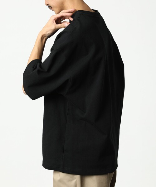 FREAK'S STORE（フリークスストア）の「WEB限定 ビッグシルエット マックスウェイト ヘンリーネックTシャツ/ヘビーウェイト（Tシャツ/カットソー・メンズ・ネイビー/グレイッシュベージュ/ホワイト/アッシュグレー/ブラック/ダークグリーン・SMALL/MEDIUM/LARGE）」の18枚目の写真