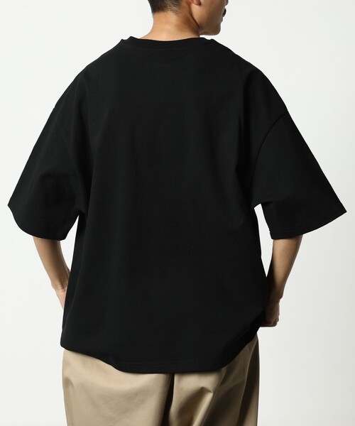 FREAK'S STORE（フリークスストア）の「WEB限定 ビッグシルエット マックスウェイト ヘンリーネックTシャツ/ヘビーウェイト（Tシャツ/カットソー・メンズ・ネイビー/グレイッシュベージュ/ホワイト/アッシュグレー/ブラック/ダークグリーン・SMALL/MEDIUM/LARGE）」の19枚目の写真