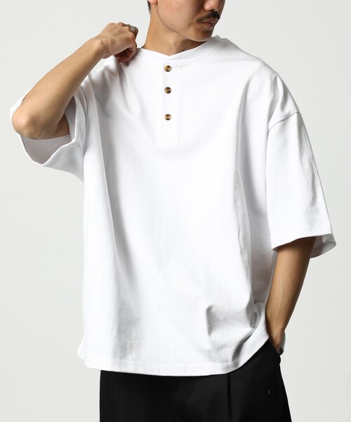 FREAK'S STORE（フリークスストア）の「WEB限定 ビッグシルエット マックスウェイト ヘンリーネックTシャツ/ヘビーウェイト（Tシャツ/カットソー・メンズ・ネイビー/グレイッシュベージュ/ホワイト/アッシュグレー/ブラック/ダークグリーン・SMALL/MEDIUM/LARGE）」の2枚目の写真