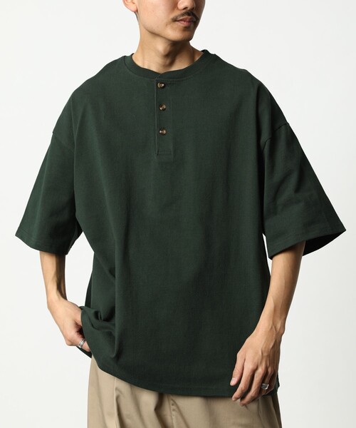 FREAK'S STORE（フリークスストア）の「WEB限定 ビッグシルエット マックスウェイト ヘンリーネックTシャツ/ヘビーウェイト（Tシャツ/カットソー・メンズ・ネイビー/グレイッシュベージュ/ホワイト/アッシュグレー/ブラック/ダークグリーン・SMALL/MEDIUM/LARGE）」の5枚目の写真