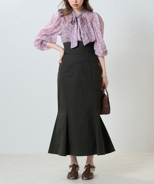 natural couture（ナチュラルクチュール）の「2WAY着用可/着回し抜群。小花柄ジャガードパイピングブラウス（シャツ/ブラウス・レディース・ブラック/ブルー/パープル・FREE）」の16枚目の写真