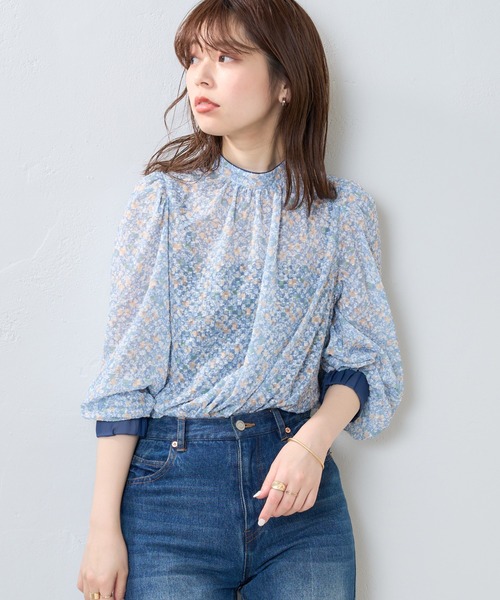 natural couture（ナチュラルクチュール）の「2WAY着用可/着回し抜群。小花柄ジャガードパイピングブラウス（シャツ/ブラウス・レディース・ブラック/ブルー/パープル・FREE）」の18枚目の写真