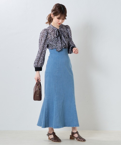 natural couture（ナチュラルクチュール）の「2WAY着用可/着回し抜群。小花柄ジャガードパイピングブラウス（シャツ/ブラウス・レディース・ブラック/ブルー/パープル・FREE）」の7枚目の写真