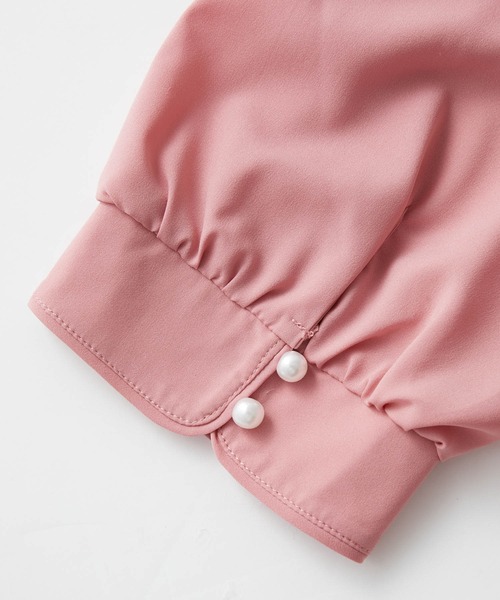 vis-`a-vis(ビサビ)の「【WEB限定】無地/変形ドットパール釦フリルブラウス(シャツ/ブラウス・レディース・ホワイト/カーキ/ブラック系その他/ピンク系その他2・FREE)」の13枚目の写真