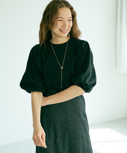 PUAL CE CIN(ピュアルセシン)の「タック袖ボリュームプルオーバー(Tシャツ/カットソー・レディース・ブラック/オフホワイト/ライトベージュ・FREE)」の4枚目の写真