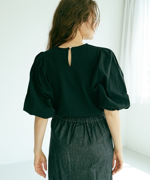 PUAL CE CIN(ピュアルセシン)の「タック袖ボリュームプルオーバー(Tシャツ/カットソー・レディース・ブラック/オフホワイト/ライトベージュ・FREE)」の14枚目の写真