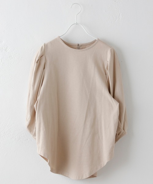 PUAL CE CIN(ピュアルセシン)の「タック袖ボリュームプルオーバー(Tシャツ/カットソー・レディース・ブラック/オフホワイト/ライトベージュ・FREE)」の5枚目の写真