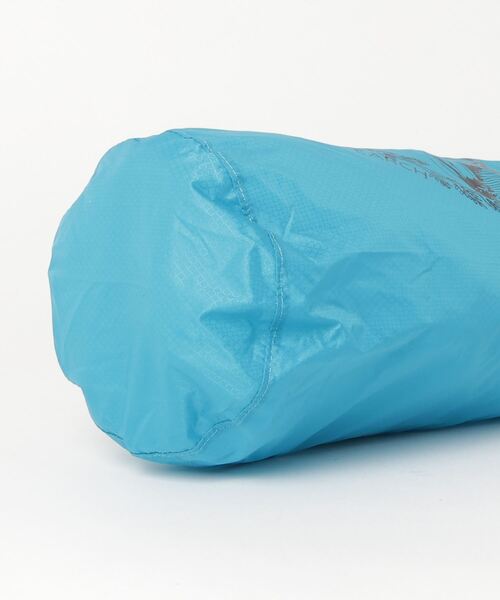 OUTDOOR RESEARCH(アウトドアリサーチ)の「OUTDOOR RESEARCH/アウトドアリサーチ パックアウトグラフィック ドライバッグ 8L(トラベルグッズ・メンズ・A/B/C/D・FREE)」の6枚目の写真