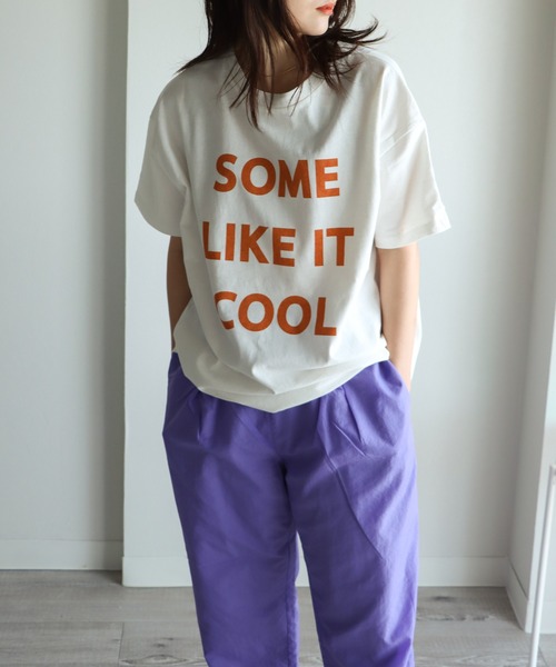 COURO(コウロ)の「ロゴプリントオーバーサイズTシャツ(Tシャツ/カットソー・レディース・ブラック/オフホワイト/イエロー・M)」の4枚目の写真