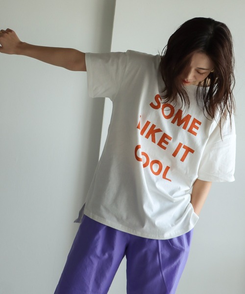 COURO(コウロ)の「ロゴプリントオーバーサイズTシャツ(Tシャツ/カットソー・レディース・ブラック/オフホワイト/イエロー・M)」の6枚目の写真