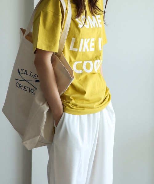 COURO(コウロ)の「ロゴプリントオーバーサイズTシャツ(Tシャツ/カットソー・レディース・ブラック/オフホワイト/イエロー・M)」の5枚目の写真