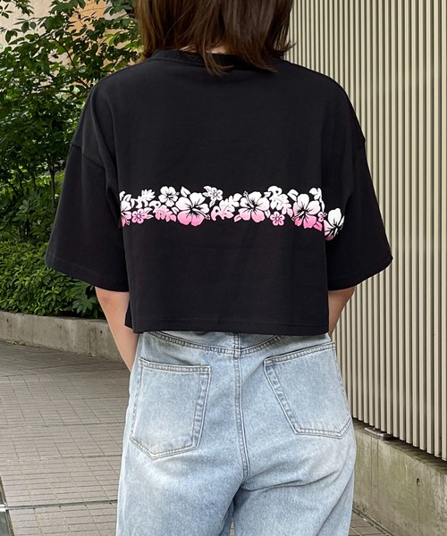 Piko（ピコ）の「PIKO/ピコ グラデーションプリント ブランドロゴ ショート丈 半袖 Tシャツ（Tシャツ/カットソー・レディース・ホワイト/ブラック・FREE）」の4枚目の写真