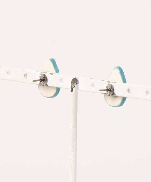 tone(トーン)の「【irodori】jewel cut pierce (pairshapeトルコ青)(ピアス(両耳用)・レディース・ブルー系その他/ターコイズブルー・FREE)」の3枚目の写真
