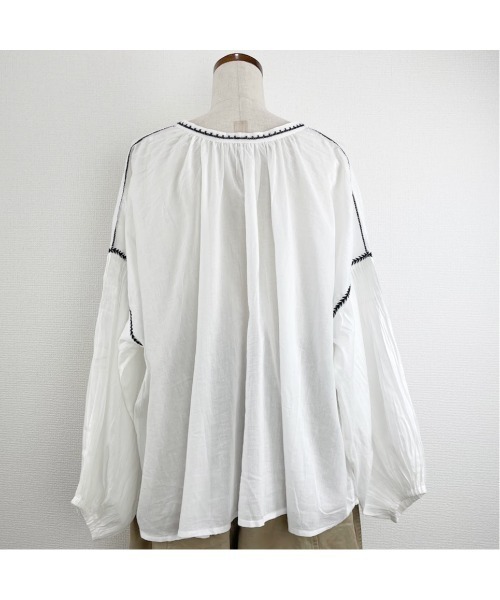 Rydia(リディア)の「コビニャーギャザーブラウス(シャツ/ブラウス・レディース・オフホワイト/サックスブルー/スミクロ・M)」の5枚目の写真