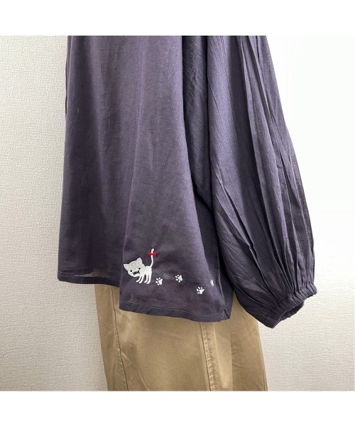 Rydia(リディア)の「コビニャーギャザーブラウス(シャツ/ブラウス・レディース・オフホワイト/サックスブルー/スミクロ・M)」の8枚目の写真