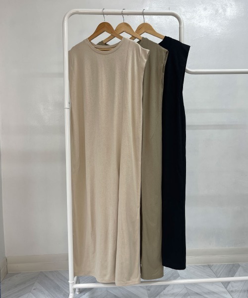 esutoreja（エストレジャ）の「スリットカットロングTシャツドレス（ワンピース・レディース・ブラック/アイボリー/カーキ・FREE）」の15枚目の写真