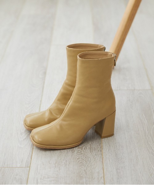 ANGIE（アンジー）の「ワイドスクエアトゥショートブーツ（ブーツ・レディース・ブラック/ベージュ/アイボリー・MEDIUM/LARGE/X-LARGE）」の21枚目の写真