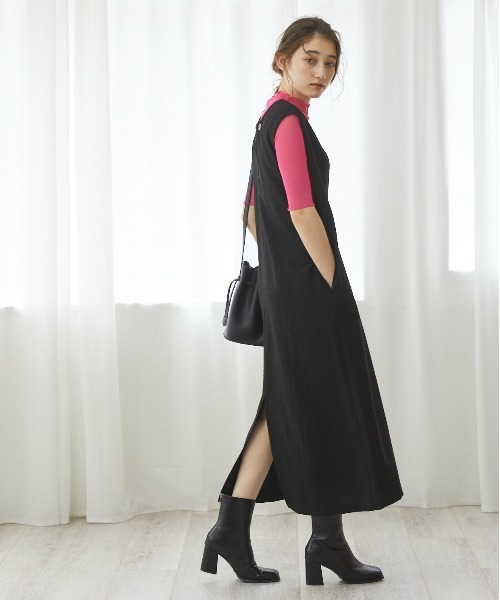 ANGIE（アンジー）の「ワイドスクエアトゥショートブーツ（ブーツ・レディース・ブラック/ベージュ/アイボリー・MEDIUM/LARGE/X-LARGE）」の4枚目の写真