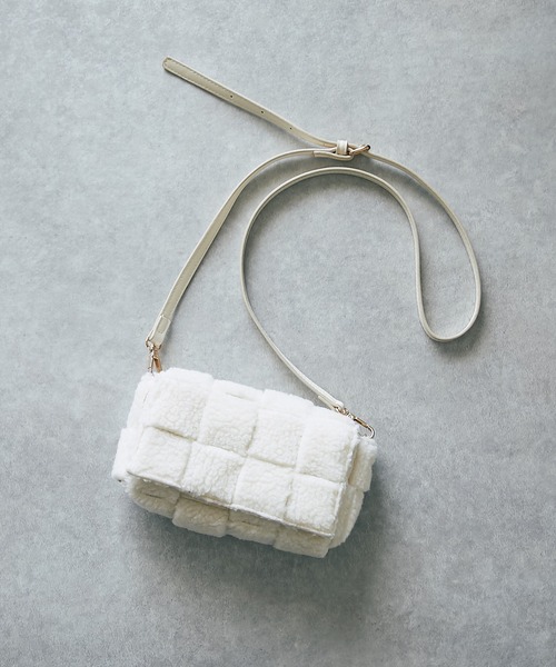 un dix cors(アンディコール)の「オトナ可愛い ミニボアショルダー(ショルダーバッグ・レディース・ピンク/アイボリー/モカ・FREE)」の8枚目の写真