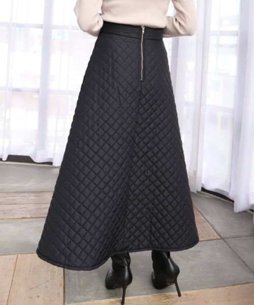 新品未使用】黒 Mサイズ、キルティングフレアミディスカートRS+X