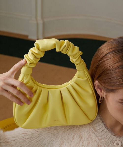 Aresense（アーセンス）の「JW PEI/ジェイダブリューペイ Gabbi Bag/ヴィーガンレザーハンドバッグ（ハンドバッグ・レディース・ブラック/パープル/イエロー/ナチュラル・ONE SIZE）」の6枚目の写真