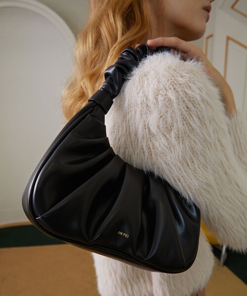 Aresense（アーセンス）の「JW PEI/ジェイダブリューペイ Gabbi Bag/ヴィーガンレザーハンドバッグ（ハンドバッグ・レディース・ブラック/パープル/イエロー/ナチュラル・ONE SIZE）」の8枚目の写真