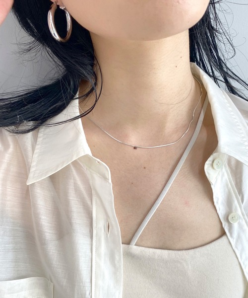 SHENERY(シーナリー)の「【WEB限定】シンプルスネークチェーンネックレス(ネックレス・レディース・シルバー/ゴールド・FREE)」の2枚目の写真