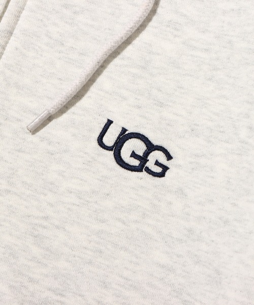 UGG フロントロゴ ホワイトパーカー UGG（アグ）の「UGG@mos フロントロゴ ジップアップフーディー / アグ