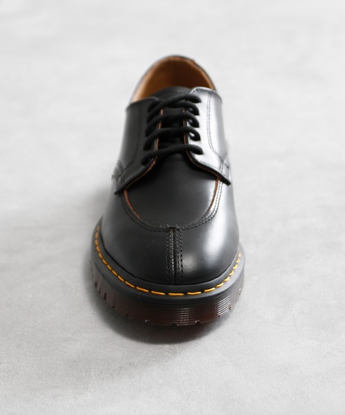 And A(アンドエー)の「Dr.Martens ドクターマーチン / 2046 Uチップ 5ホールシューズ スプリットトゥ 5アイシューズ / 27451001(ブーツ・メンズ・ブラック・26cm/27cm/28cm)」の9枚目の写真