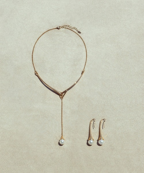 GOLDY（ゴールディ）の「フローイング パール "Y"シェイプ ネックレス（ネックレス・レディース・シルバー/ゴールド/シルバー系その他/ゴールド系その他・FREE）」の14枚目の写真