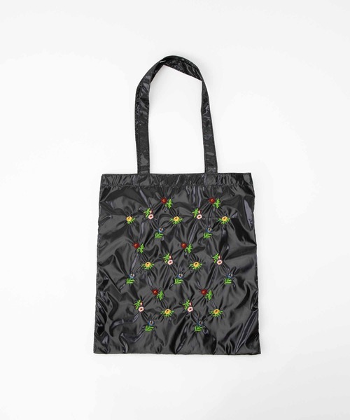 Casselini(キャセリーニ)の「Casselini(キャセリーニ)フラワー刺繍トート(トートバッグ・レディース・ピンク/シルバー/ブラック・FREE)」の5枚目の写真