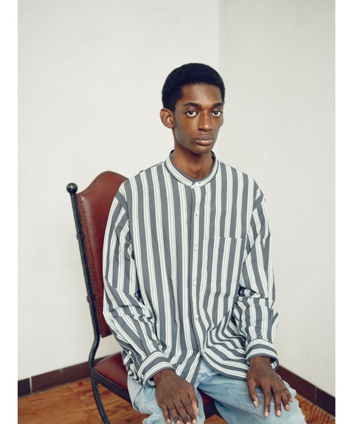KIIT(キート)の「KIIT キート / 60/-TYPEWRITER CLOTH STRIPE PRINT OHMIZARASI FINISH 2WAY COLLAR SHIRT タイプライタークロス ストライププリント 近江晒加工 カラーシャツ / KIO-B98-012(シャツ/ブラウス・メンズ・ダークグリーン/ブルー・3/1/2)」の9枚目の写真