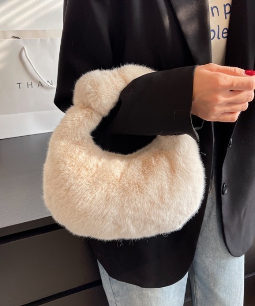 Mela(メラ)の「FUR HAND BAG(ハンドバッグ・レディース・ホワイト/イエロー/ベージュ/ブラック/アイボリー/グレー・FREE)」の3枚目の写真