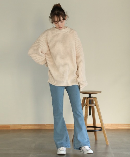 aity(アイティ)の「後編み上げリボン付きブーツカットデニム(デニムパンツ・レディース・ブルー/ワンウォッシュ・M)」の4枚目の写真