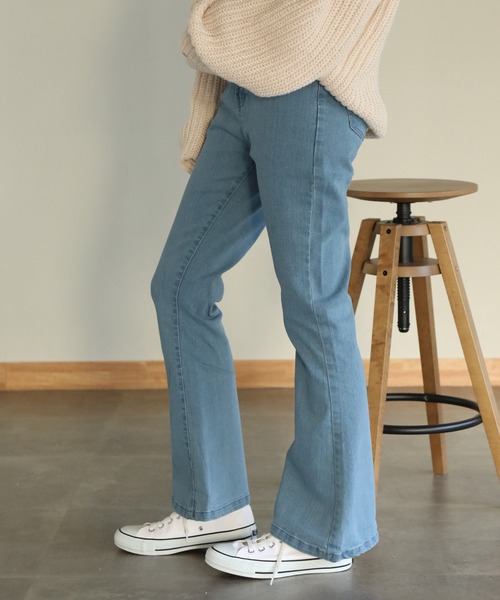 aity(アイティ)の「後編み上げリボン付きブーツカットデニム(デニムパンツ・レディース・ブルー/ワンウォッシュ・M)」の6枚目の写真