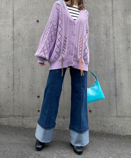 mi via loca（ミヴィアロカ）の「配色レースアップ透かし編みカーディガン（カーディガン/ボレロ・レディース・ブルー/ラベンダー/オフホワイト/ブラック・FREE）」の21枚目の写真