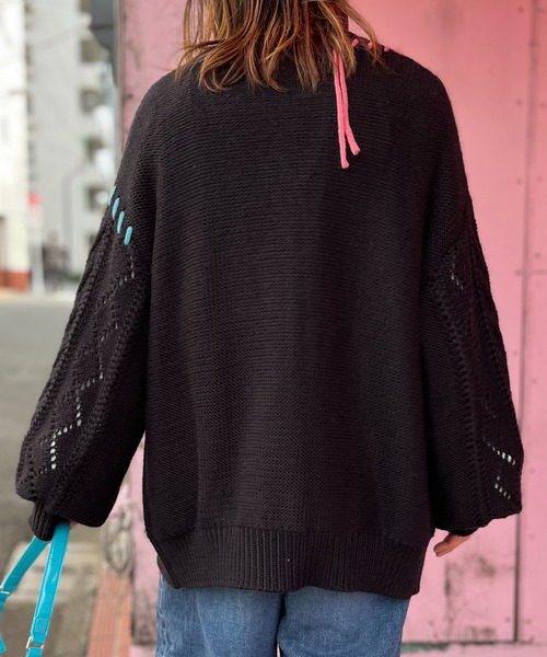 mi via loca（ミヴィアロカ）の「配色レースアップ透かし編みカーディガン（カーディガン/ボレロ・レディース・ブルー/ラベンダー/オフホワイト/ブラック・FREE）」の17枚目の写真