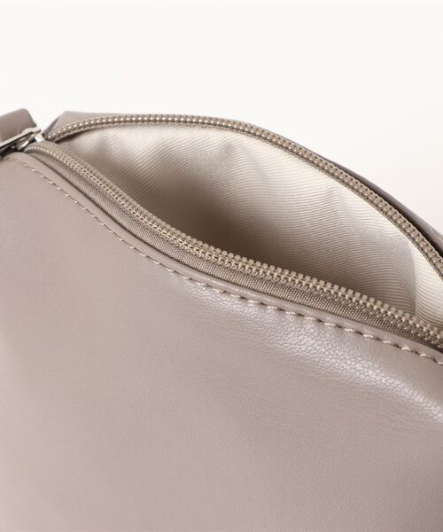 minia(ミニア)の「カラークリア2WAYバッグ(ショルダーバッグ・レディース・グリーン/グレイッシュベージュ/パープル・FREE)」の8枚目の写真