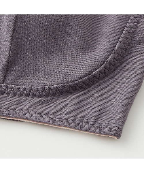 Tuche（トゥシェ）の「Tuche/トゥシェ ナイトブラ マシュマロタッチ＆シアバター加工でやさしさプラス（ナイトブラ・レディース・ライラック/チャコールグレー/クリーム・MEDIUM/LARGE/X-LARGE）」の18枚目の写真