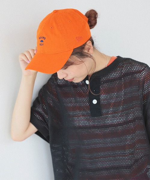 BEAMS BOY(ビームスボーイ)の「NEW ERA × BEAMS BOY / 別注 ロゴ キャップ 23SS(キャップ・レディース・ブラック/ライトブルー/オフホワイト/オレンジ/ピンク・ONE SIZE)」の5枚目の写真