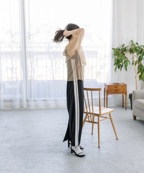 mystic（ミスティック）の「【サイズ展開あり】ラインジャージワンピース（ワンピース・レディース・ブラック/ブラック系その他/ベージュ・1/2）」の5枚目の写真