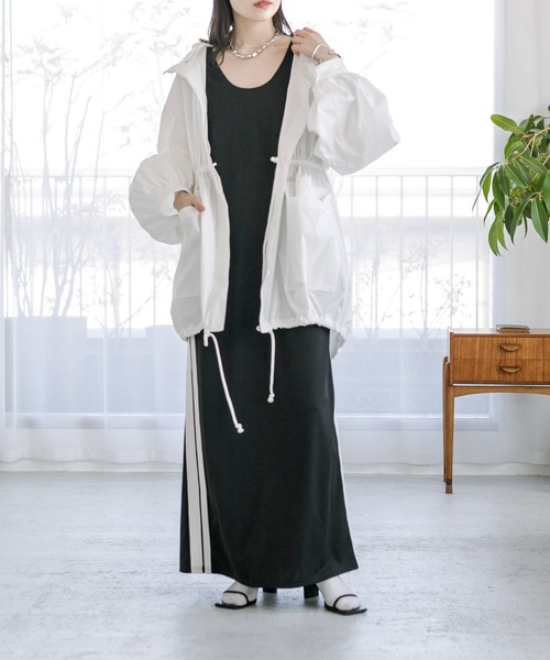 mystic（ミスティック）の「【サイズ展開あり】ラインジャージワンピース（ワンピース・レディース・ブラック/ブラック系その他/ベージュ・1/2）」の6枚目の写真