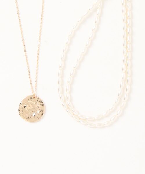 AMERICAN HOLIC(アメリカンホリック)の「ナツメパール2連&メタルコイン3WAYネックレス(ネックレス・レディース・ゴールド・FREE)」の2枚目の写真