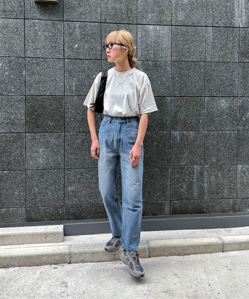 feepur（フェピュール）の「ネック刺繍バックロゴオーバーTee（Tシャツ/カットソー・レディース・オートミール/チャコールグレー/オフホワイト・MEDIUM）」の5枚目の写真